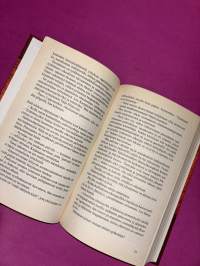 Kilometritehtaan porteilla - tositarinoita maasta, joka antaa lähes kaiken