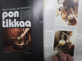 Vip 1971 nr 2, Harri Piitulainen urasi on ohi, Playboy - Hujgh Hefnerin valtakunta, Pekka Herlin, Homeros vai viinapullo,Ruostsi ryösti Suomen Saabin, Alaston totuus