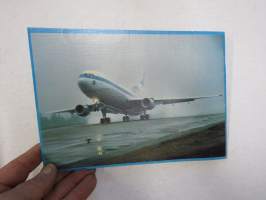 Finnair -lasten puuhakirja