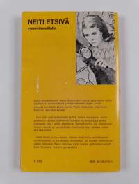 Neiti Etsivä kummitussillalla