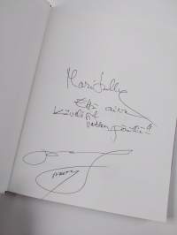 Yksinäinen tyttö ja yksisarvinen (signeerattu, tekijän omiste)