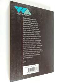 Persoonallisuus &amp; minuus