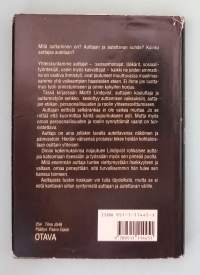 Auttajan varjo - Pahuuden ja haavoittuvuuden ongelma ihmistyön etiikassa. ( Vuorovaikutus, auttamistyö etiikka, uupumus ihmissuhdetyö )