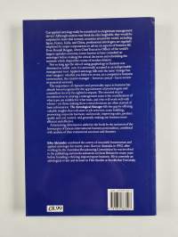 The Astrological Manager - A New Approach to Business, Success and Destiny (signeerattu, tekijän omiste)