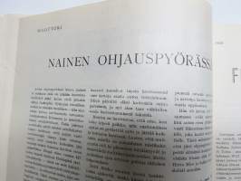 Moottori 1949 nr 11, AK 30-vuotias, Fiat 500 C, Auto USA:ssa, Nainen ohjauspyörässä, Turussa maamme ensimmäinen Speedway-rata, takakansi Evert Saloranta (Ford V8)