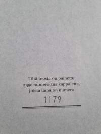 Itsenäisyyden ajan suomalainen koru (numeroitu)