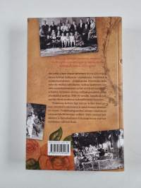 Pietarilainen polkuhevonen : lapsuus kolmen kulttuurin katveessa - Lapsuus kolmen kulttuurin katveessa - Lapsuus komen kulttuurin katveessa