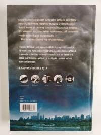 Outolintu 1-3 : Outolintu ; Kapinallinen ; Uskollinen