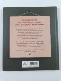 Kettujuttuja : kolme hännäkästä tarinaa