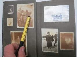 Valokuva-albumi 1920-luvulta, paljon kuvia Helsingistä, opiskelijaelämää, ym. mukana 1kpl pikakuvaamo "ASA":n kuva