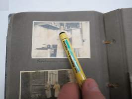 Valokuva-albumi 1920-luvulta, paljon kuvia Helsingistä, opiskelijaelämää, ym. mukana 1kpl pikakuvaamo "ASA":n kuva