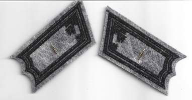 Sähkötekninen ala  majuri - kauluslaatat   pari  arvomerkit