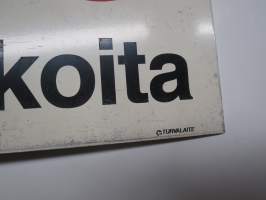 Älä tallaa nurmikoita -kyltti