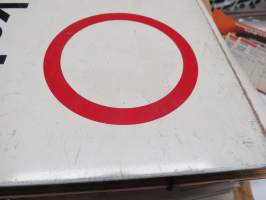 Älä tallaa nurmikoita -kyltti