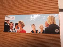 Volvo V70 / XC70 2003 -myyntiesitekansio, jossa 2 x DVD ja 3 painettua esitettä ympäritö / huolto / asiakkaan edut