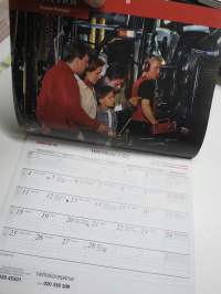 Valtra 2002 seinäkalenteri / wall calendar