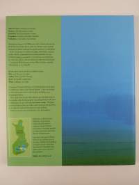 Satatuhatta sanaa : värikuvia Etelä-Savosta = A hundred thousand words : colour views of Eastern Finland