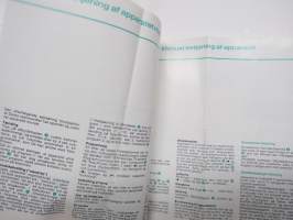 Grundig 8660 SK väri TV -käyttöohjekirja ym. mukana toimitettuja papereita