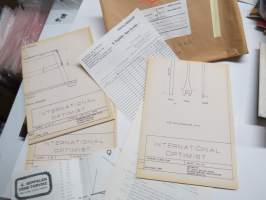 Optimistijolla - International Optimist -jollan rakennuspiirustukset ym. siihen liittyvä painettua materiaali