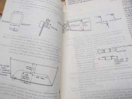 Optimistijolla - International Optimist -jollan rakennuspiirustukset ym. siihen liittyvä painettua materiaali