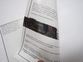 Optimistijolla - International Optimist -jollan rakennuspiirustukset ym. siihen liittyvä painettua materiaali