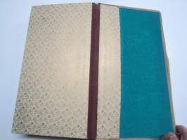 Valokuva-albumi visiittikortti- ja kabinettikuville -vanha, käytössä ollut valokuva-albumi, käytettävissä uudelleen, kohtuukuntoinen, pellavakankainen suojus