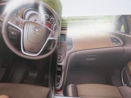 Opel Astra, Astra Sports Tourer 2011 -myyntiesite / sales brochure