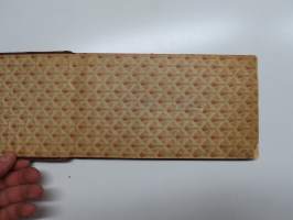 Muistokirja - Aune Heleena Ruuth (Suojaasto, Vehmaa) -muistokirja kiiltokuvineen ja  teksteineen vv. 1919-1923, runsaasti kiiltokuvia, kaikki näkyvät kohteen kuvista