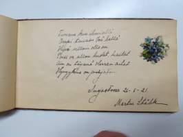 Muistokirja - Aune Heleena Ruuth (Suojaasto, Vehmaa) -muistokirja kiiltokuvineen ja  teksteineen vv. 1919-1923, runsaasti kiiltokuvia, kaikki näkyvät kohteen kuvista