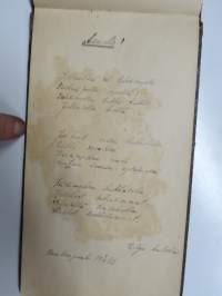 Muistokirja - Aune Heleena Ruuth (Suojaasto, Vehmaa) -muistokirja kiiltokuvineen ja  teksteineen vv. 1919-1923, runsaasti kiiltokuvia, kaikki näkyvät kohteen kuvista