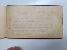 Muistokirja - Aune Heleena Ruuth (Suojaasto, Vehmaa) -muistokirja kiiltokuvineen ja  teksteineen vv. 1919-1923, runsaasti kiiltokuvia, kaikki näkyvät kohteen kuvista