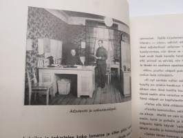 Kuvia ja kuvauksia Etelä-Satakunnan Suojeluskuntapiirin Esikunnan ja Lottien työskenteluystä sodan aikana vv. 1941-42