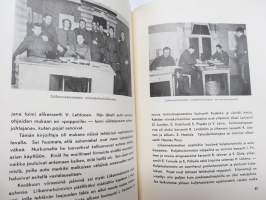 Kuvia ja kuvauksia Etelä-Satakunnan Suojeluskuntapiirin Esikunnan ja Lottien työskenteluystä sodan aikana vv. 1941-42
