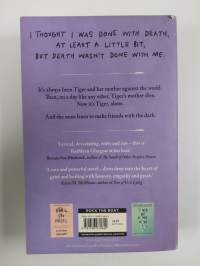 How to make friends with the dark