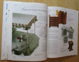 Nukkekotikirja - tee itse nukketalon nuket, huonekalut, pikkutavarat