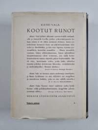 Kootut runot : Kaukainen puutarha, Sininen ovi, Maan laiturilla, Paluu, Pesäpuu palaa