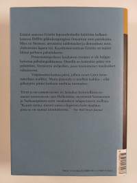 Tyttö ja helmikorvakoru