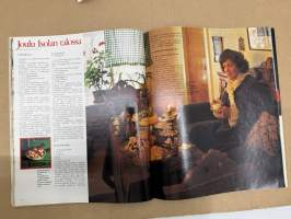 Anna 1972 nr 50, ilmestynyt 12.12.1972, Sakari Jurkka ja Helén Elde, Oy Parvilla Ab, Totuusleikki Sammy Babitzin, Joulu Isolan talossa