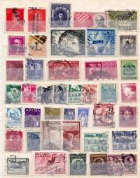 Filatelia koko maailma säilökirja (16 sivua, 23 x 17 cm). Paljon vanhaa Ruotsia mukana, myös uudempia postimerkkejä.