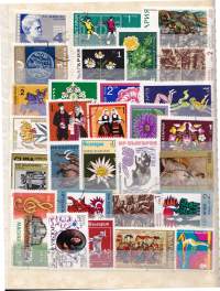 Filatelia koko maailma säilökirja (16 sivua, 23 x 17 cm). Paljon vanhaa Ruotsia mukana, myös uudempia postimerkkejä.