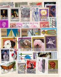 Filatelia koko maailma säilökirja (16 sivua, 23 x 17 cm). Paljon vanhaa Ruotsia mukana, myös uudempia postimerkkejä.