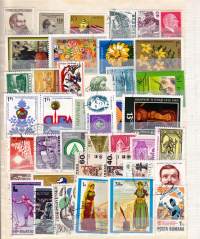 Filatelia koko maailma säilökirja (16 sivua, 23 x 17 cm). Paljon vanhaa Ruotsia mukana, myös uudempia postimerkkejä.