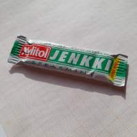 JENKKI Xylitol spearmint  purukumipakkaus täysi avaamaton tuotepakkaus Jenkki purkka purukumi tuggummi