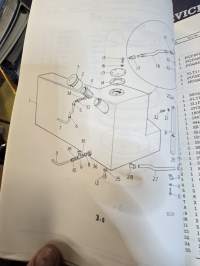 Super 500 &amp; 600 grader  parts book. SG 851 onwards