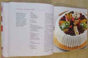 Hellapoliisi Herkkuleivonnaiset &amp; Kakut