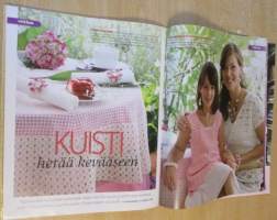 Suuri Käsityö Lehti N:o 4 2009 kaava-arkit mukana