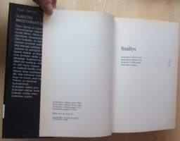 Susikoski, rikostarkastaja sisältää teokset:  Susikosken vaikein juttu, Susikosken elämän kevät, Susikoski virittää ansan ja Susikosken ajojahti