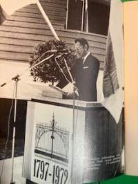 Tampereen Verkatehtaan 175-vuotisjuhlan 16.5.1972 sekä Hankkion tehtaan vihkiäisjuhlan 17.5.1972 puheet.