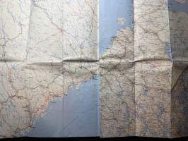 Suomen tiekartta  autoilijan tiekartta plus kaupunkien kautta-ajokartat liite