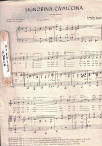 Signorina Cappucina nuotti